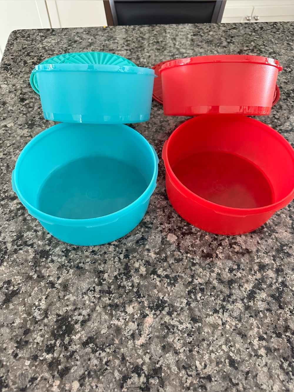 Tupperware Food Storage - Picture 8 of 10